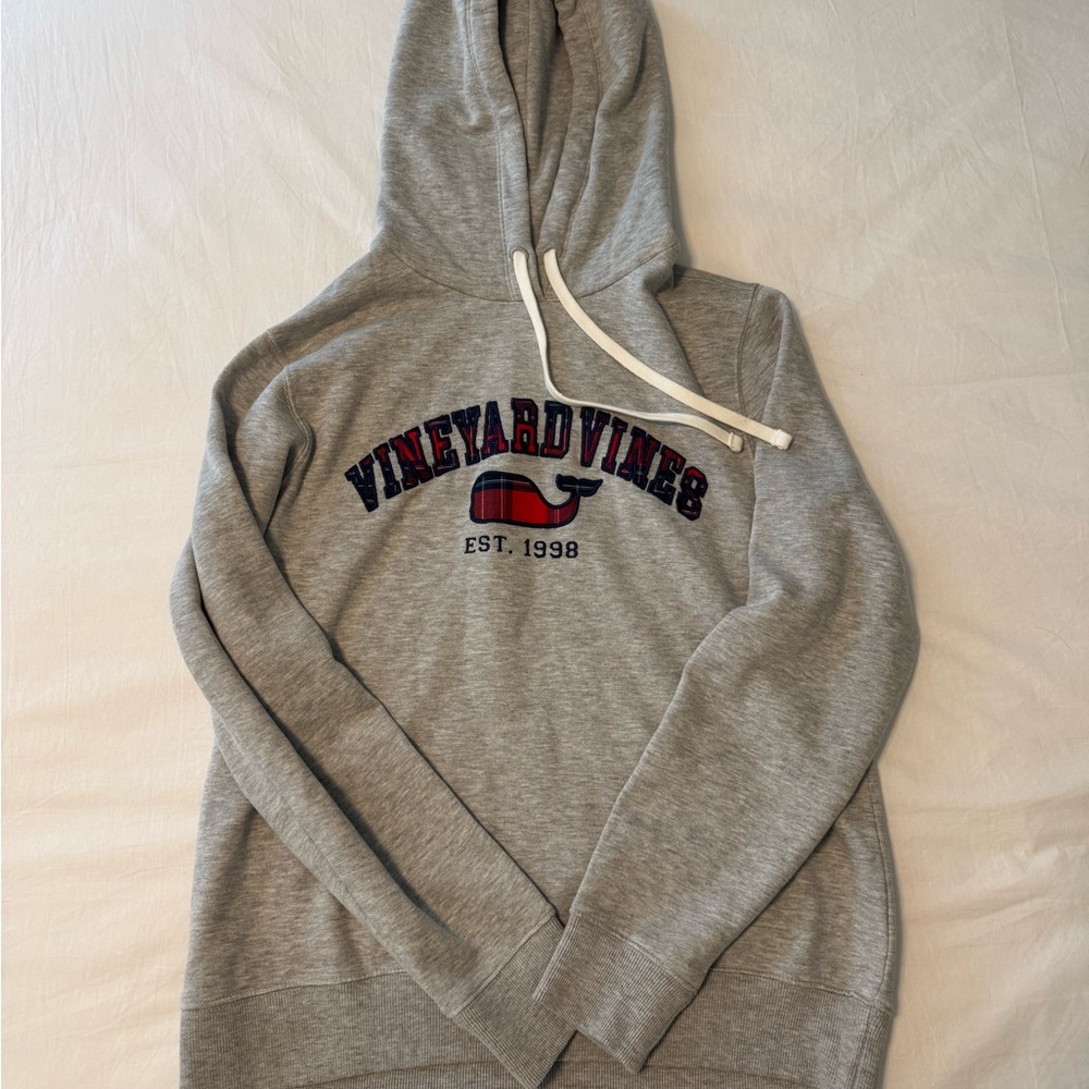 Vineyard Vines Embroidered Hoodie - Like New - Mens Small / Womens Medium